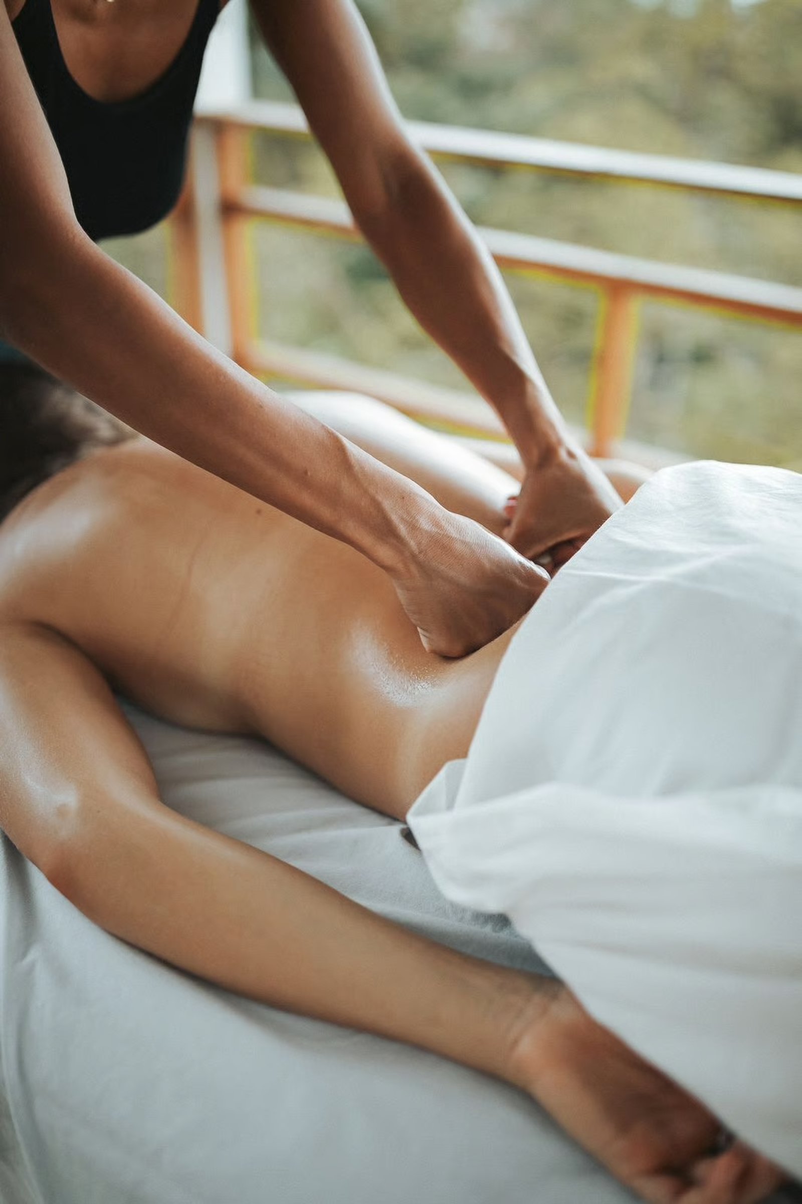 Therapeutic massage in and near Santa Teresa — 60 minutes